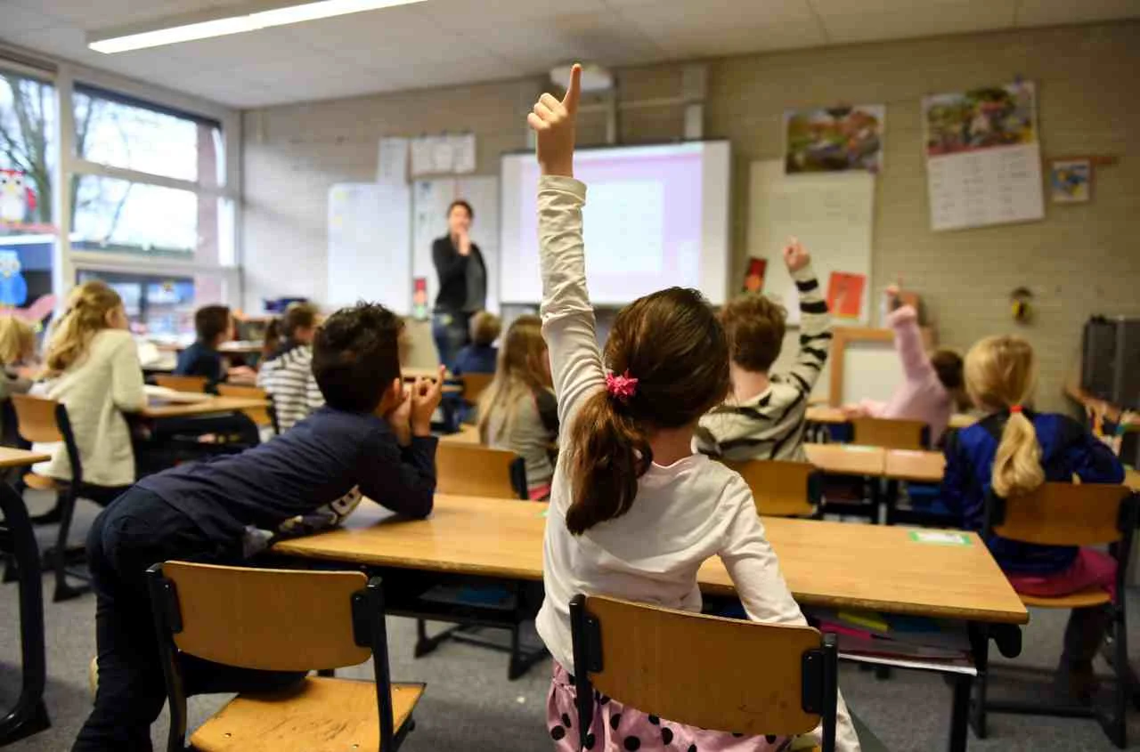 lueftungsanlage-corona-schule